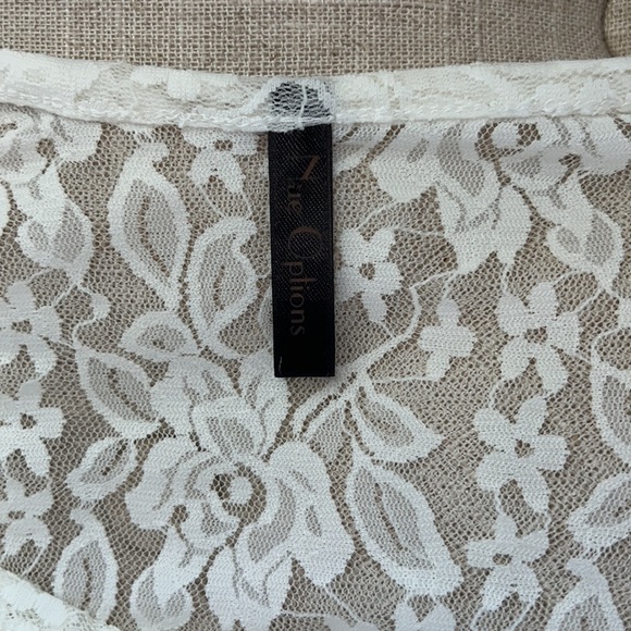 💥💥Nue Options Medium White Lacy Blouse - Picture 10 of 13
